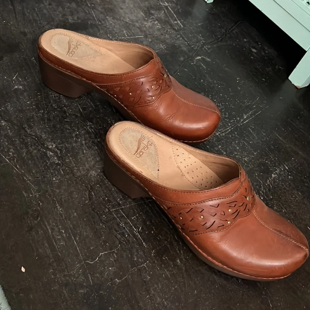 Dansko leather clogs brown/tan- open to offers - Picture 3 of 5